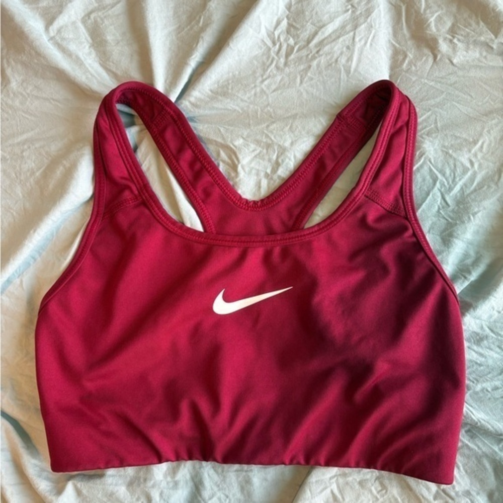 EUC Nike Women's Burgundy Sports Bra Size S